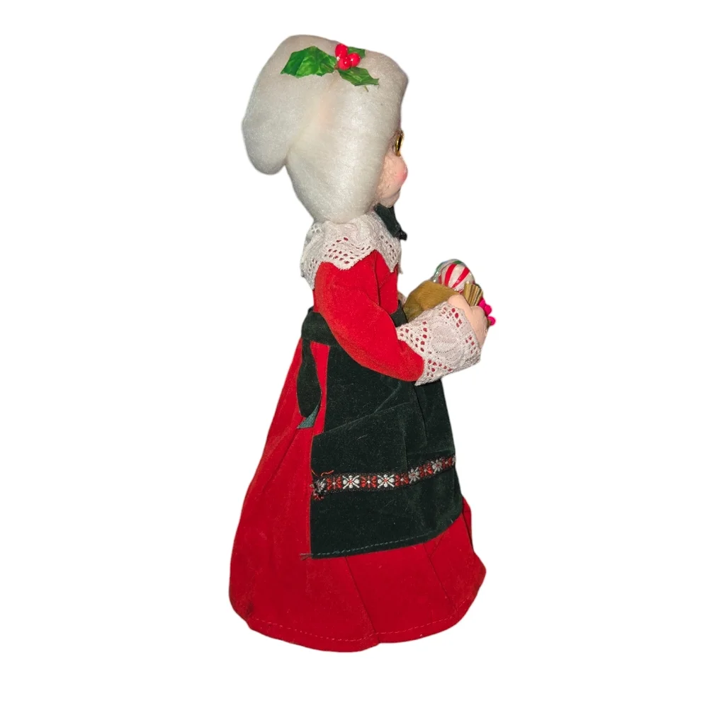 Vintage Made In Taiwan Christmas‎ Papier Mache Mrs. Claus With Candy 11